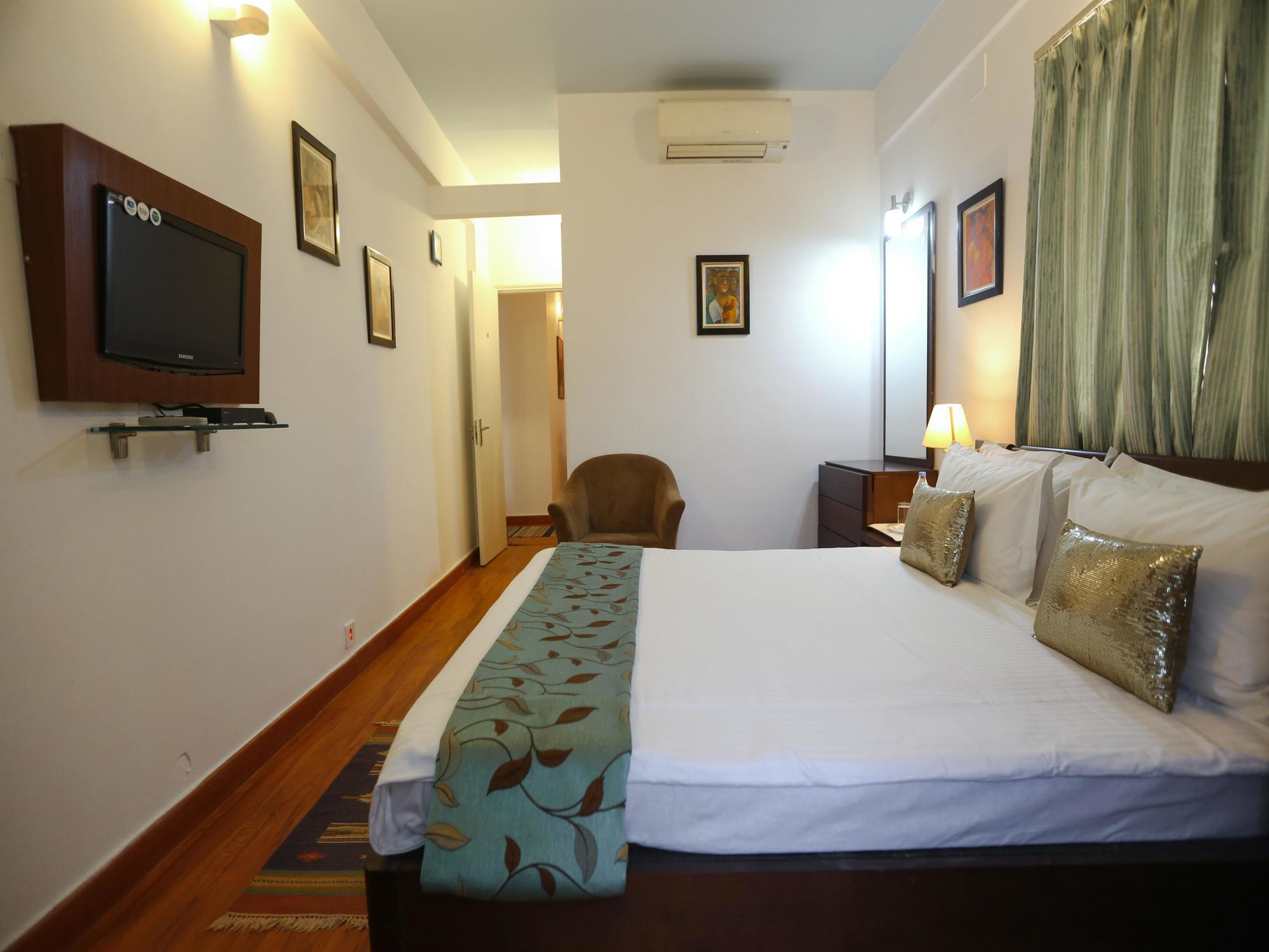 Hotel Casa Broadway Калькутта Экстерьер фото